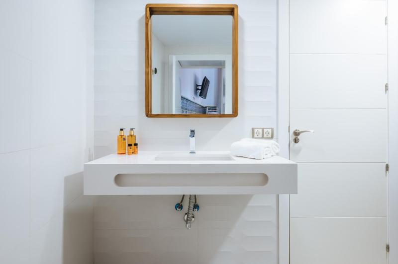 Double Room image 4