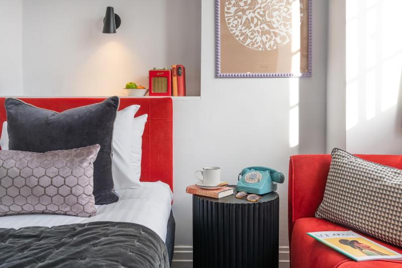 Superior Single Room image 2