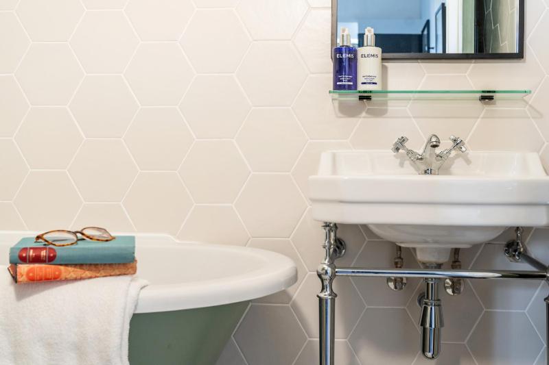 Superior Single Room image 1