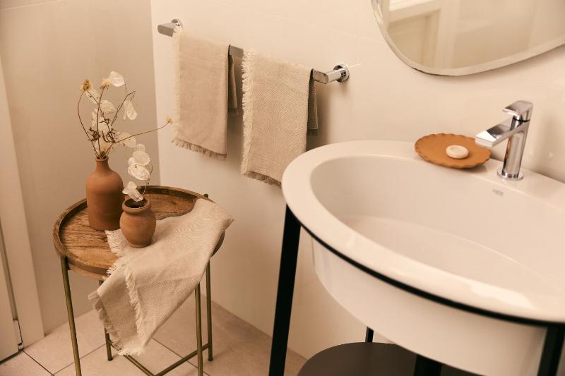 Premium Double Room image 4