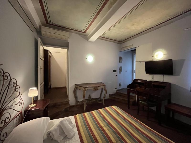 Superior Double Room image 4