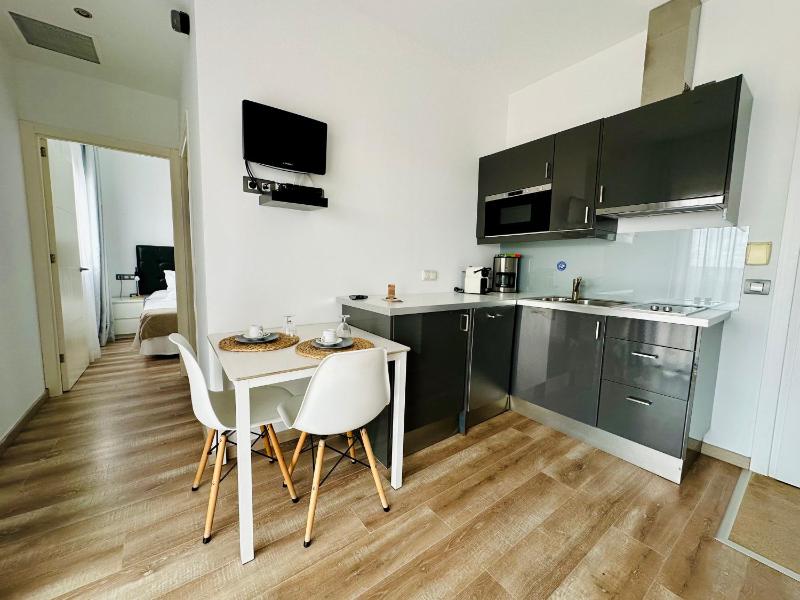 Double Room with Terrace image 4