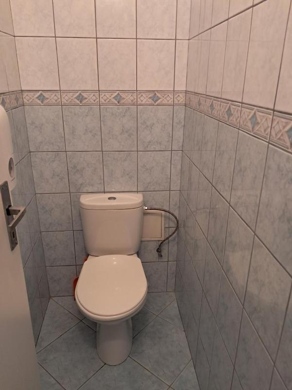 Twin Room with Private Bathroom image 4