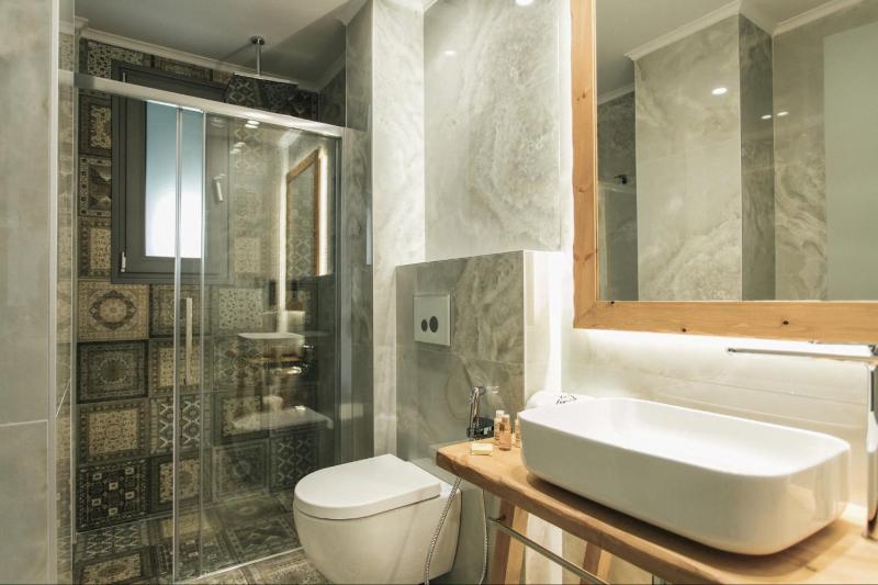 Triple Suite image 2
