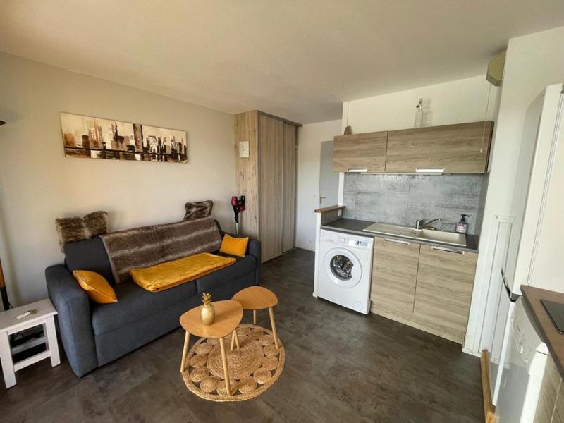 Appartement proche plage avec piscine parking et animaux admis - image 10