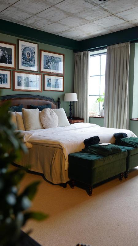 Superior Double Room with Lake View image 1