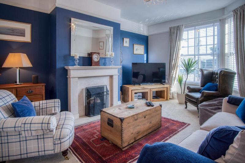 Little Glen - 3 Bedroom Holiday Home - Tenby - image 28