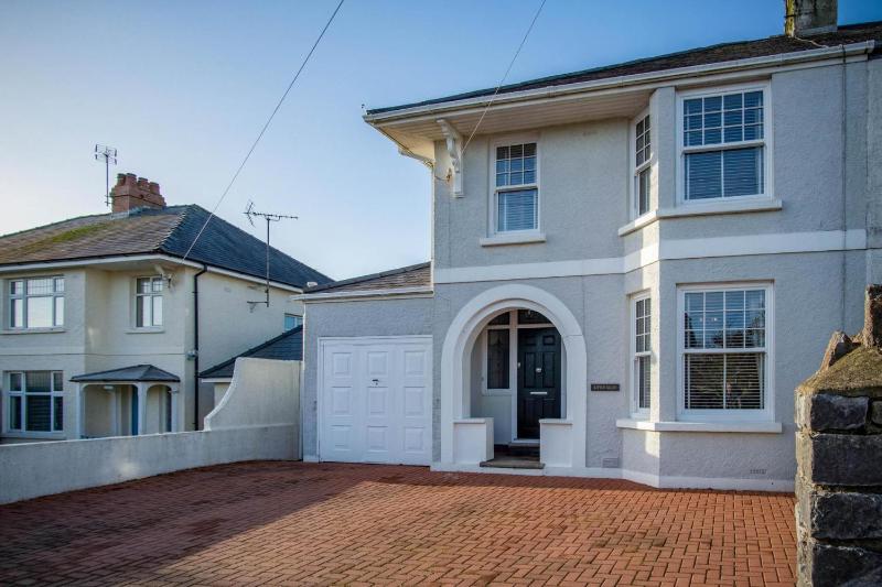 Little Glen - 3 Bedroom Holiday Home - Tenby - image 13