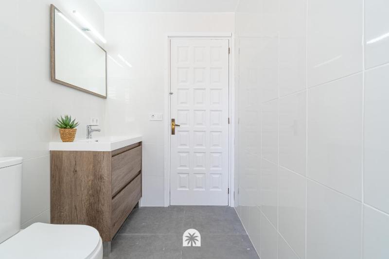 Mediterranean Way - Apartamento privado en villa compartida con piscina - image 46