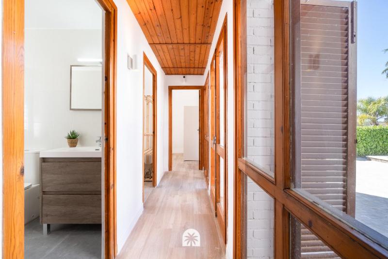 Mediterranean Way - Apartamento privado en villa compartida con piscina - image 17
