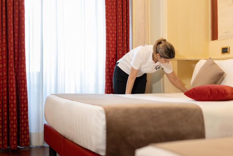 Deluxe Triple Room image 1