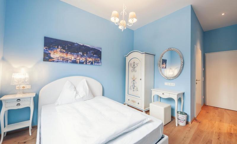 Single Room image 1