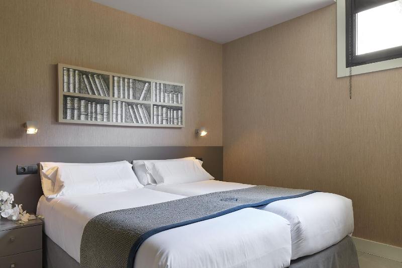 Two-Bedroom Apartment with Terrace image 2
