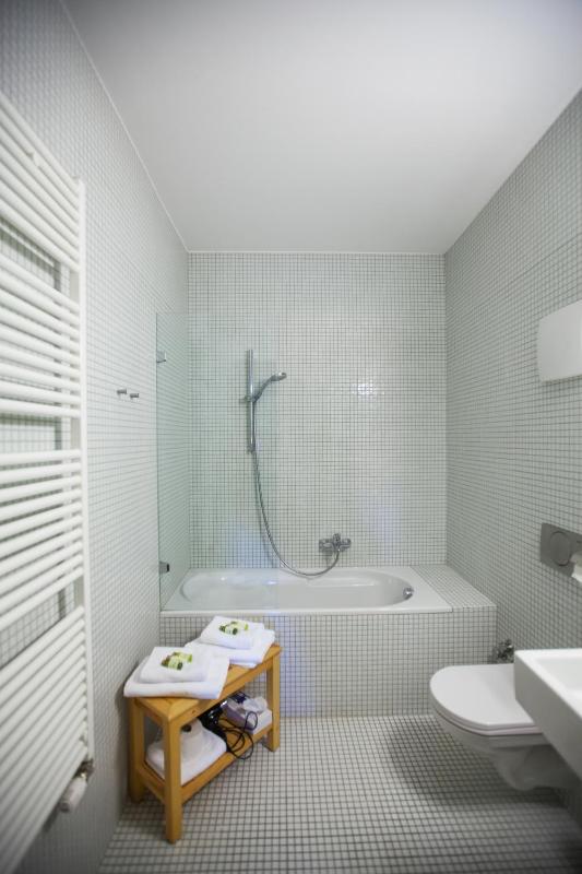 Superior Double Room image 3