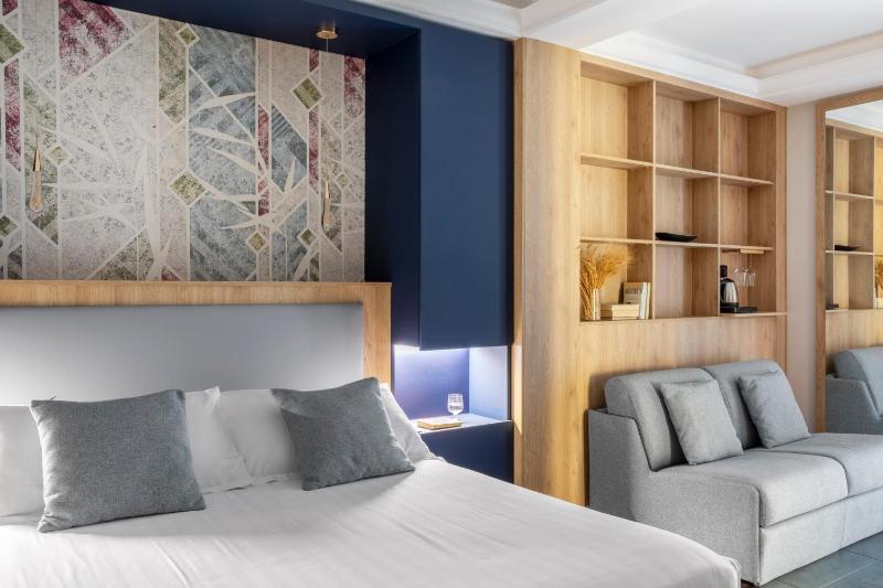 Executive Apartment with Terrace  image 4