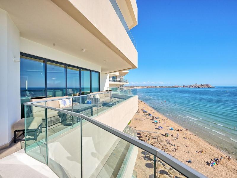 LUXURY NEW OCEANFRONT CONDO 5BR Sleeps 12 - image 17