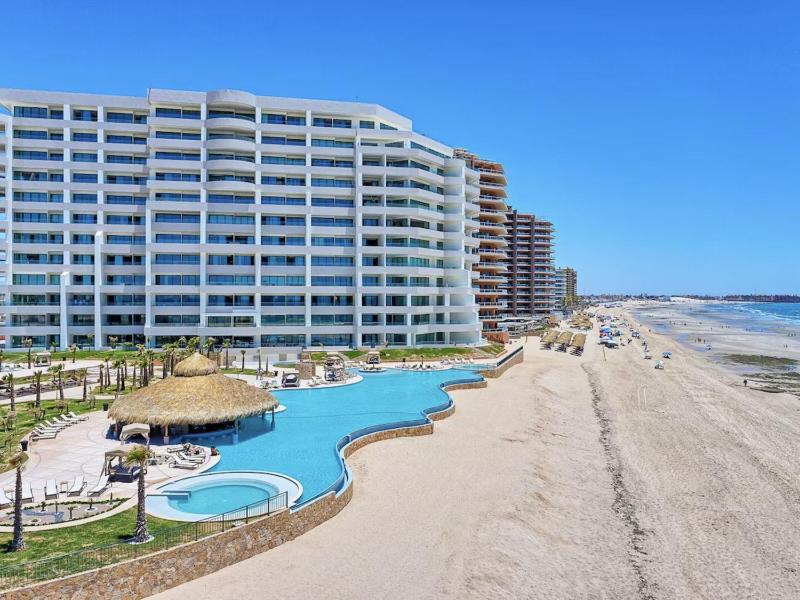 LUXURY NEW OCEANFRONT CONDO 5BR Sleeps 12 - image 29