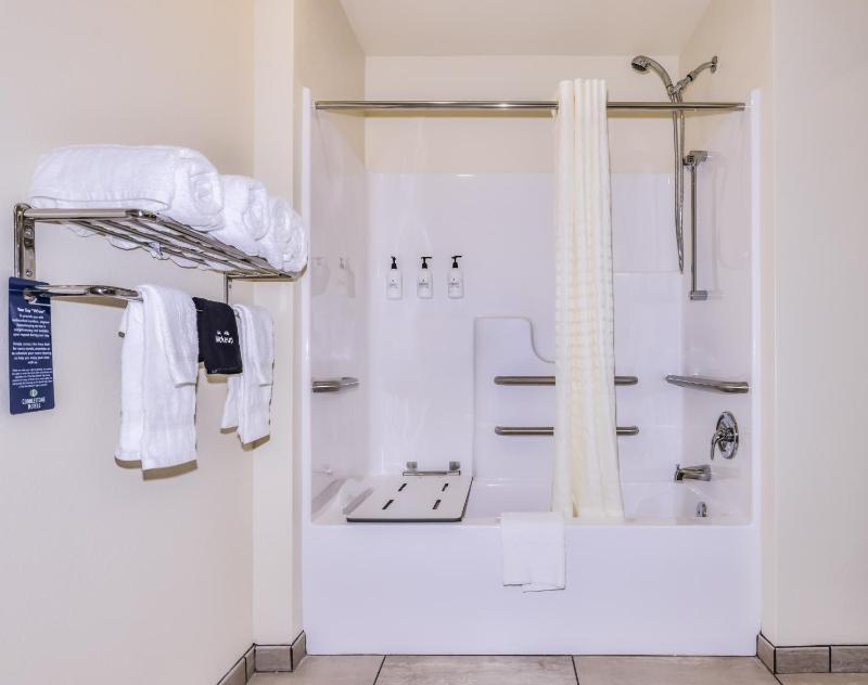 King Room - Disability Access image 2