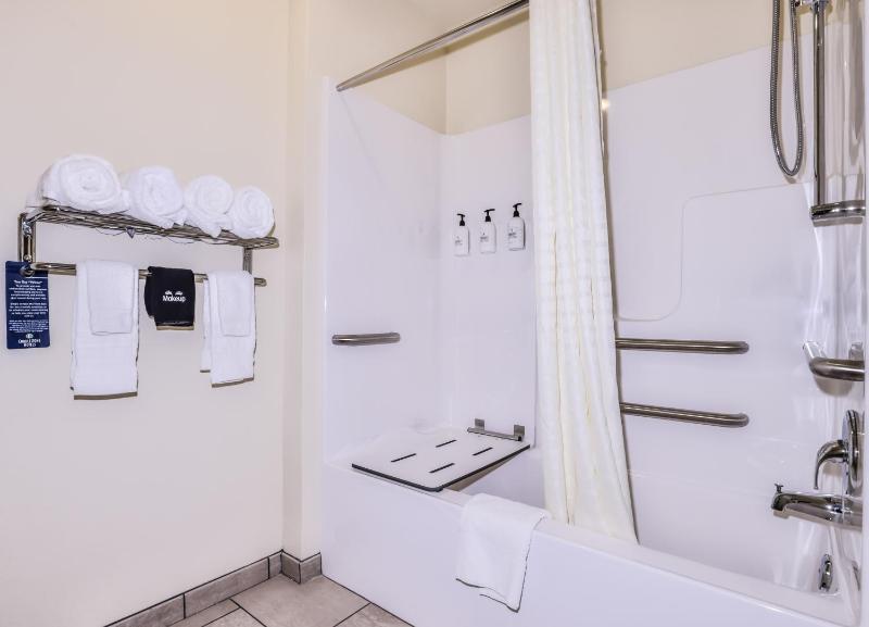 King Room - Disability Access image 3