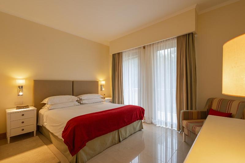 Apartment 3 Rooms with View image 1