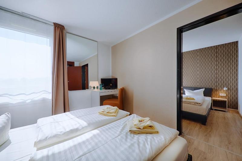 Quadruple Room image 1