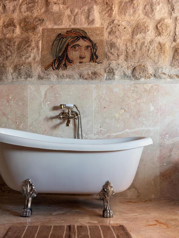 King Suite image 4