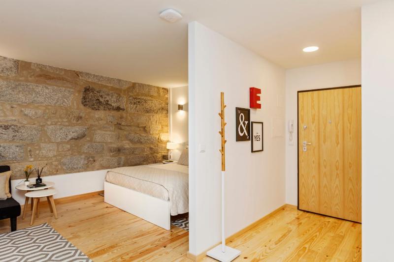 Superior Studio with Balcony and City View image 2