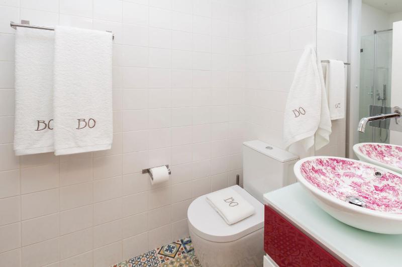 Superior Studio with Balcony and City View image 3