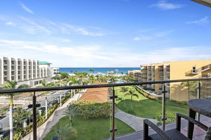 Beachfront - Amber Penthouse 2BR condo - P512 - image 14