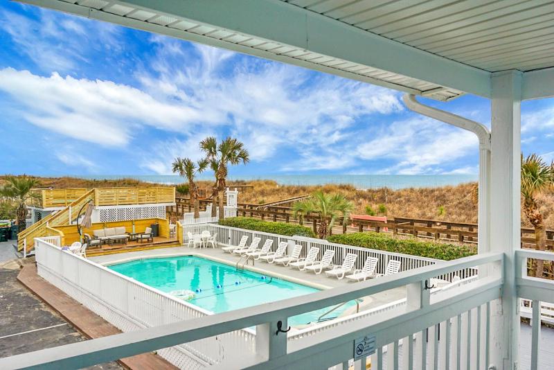 The Boardwalk Inn - image 12