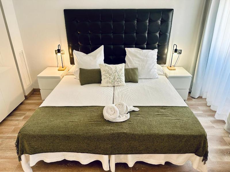 Double Room image 3