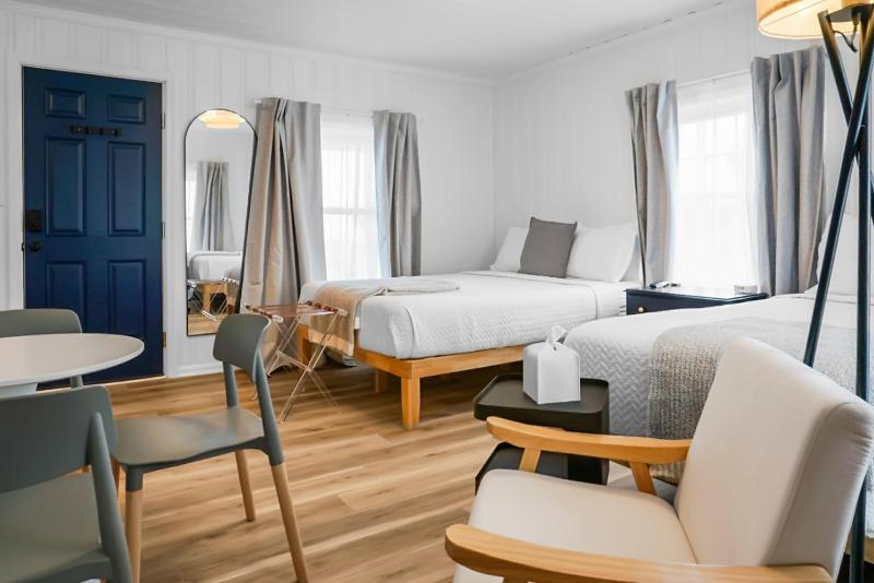 The Boardwalk Inn - image 7