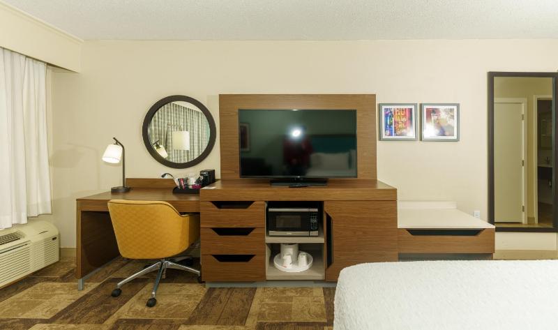 King Room - Disability Access/Non-Smoking image 3