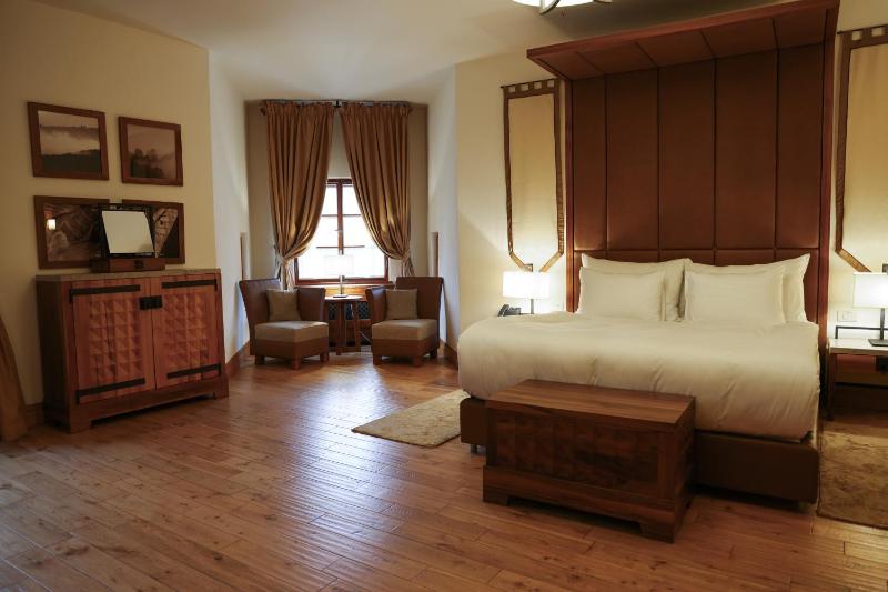 Royal Suite image 1