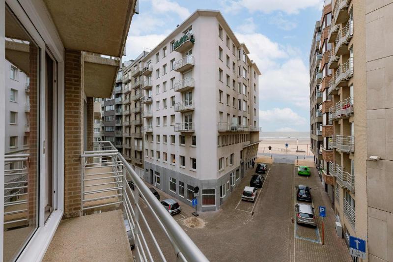 BEL AIR HOLIDAY - Stylish 2-bedroom apartment near the sea T76 - image 6