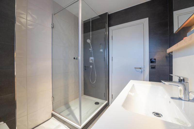 Family Room with Bathroom image 3