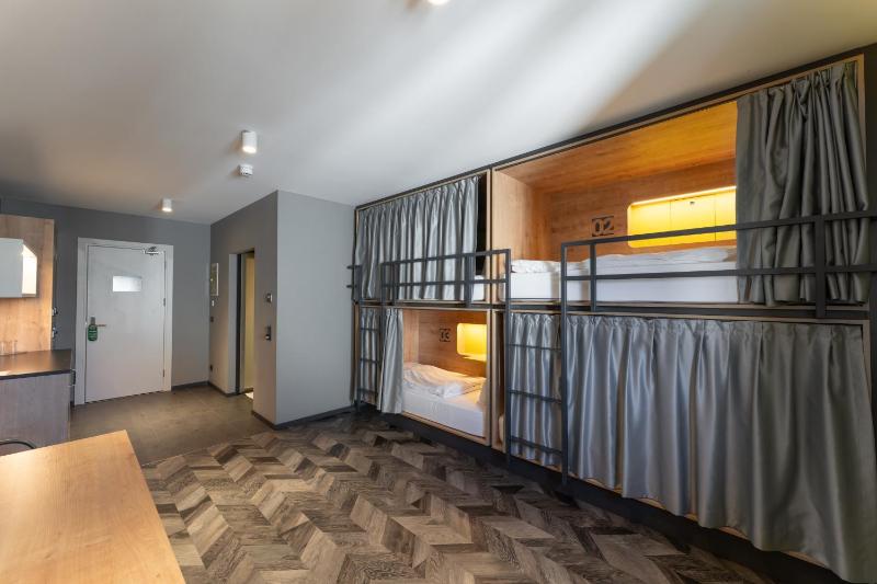 Quadruple Room with Bathroom image 2