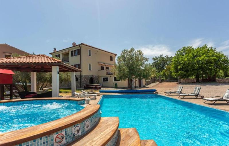 Villa Grande heated pool&whirpool&sauna&pet friendly Krk - image 19