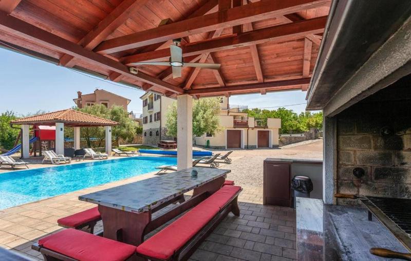 Villa Grande heated pool&whirpool&sauna&pet friendly Krk - image 13