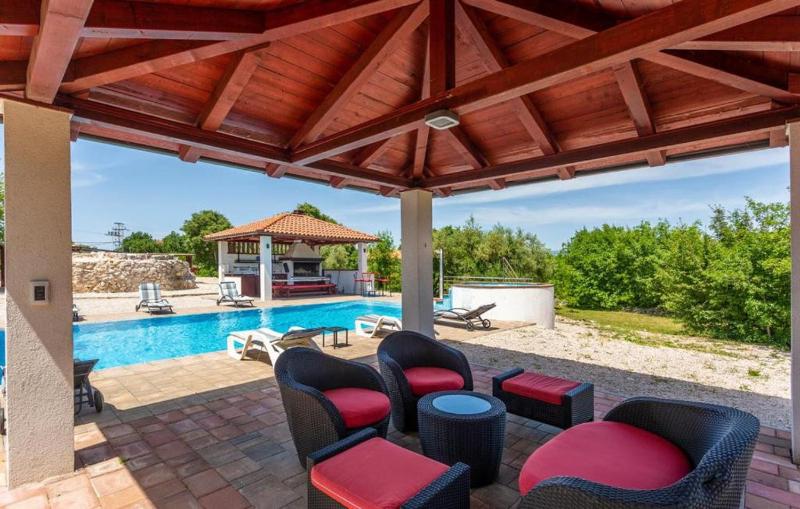 Villa Grande heated pool&whirpool&sauna&pet friendly Krk - image 6
