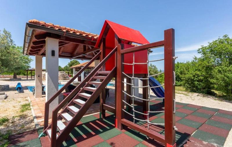 Villa Grande heated pool&whirpool&sauna&pet friendly Krk - image 3