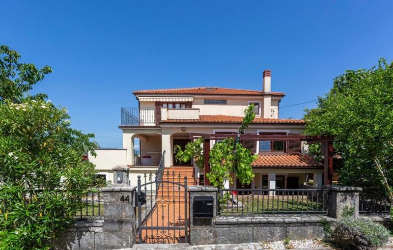 Villa Grande heated pool&whirpool&sauna&pet friendly Krk - image 4