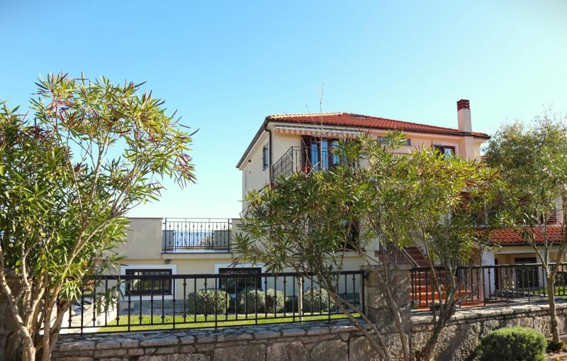 Villa Grande heated pool&whirpool&sauna&pet friendly Krk - image 2