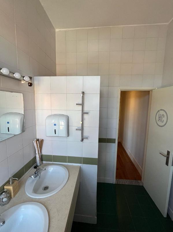Quadruple Room with Shared Bathroom image 3