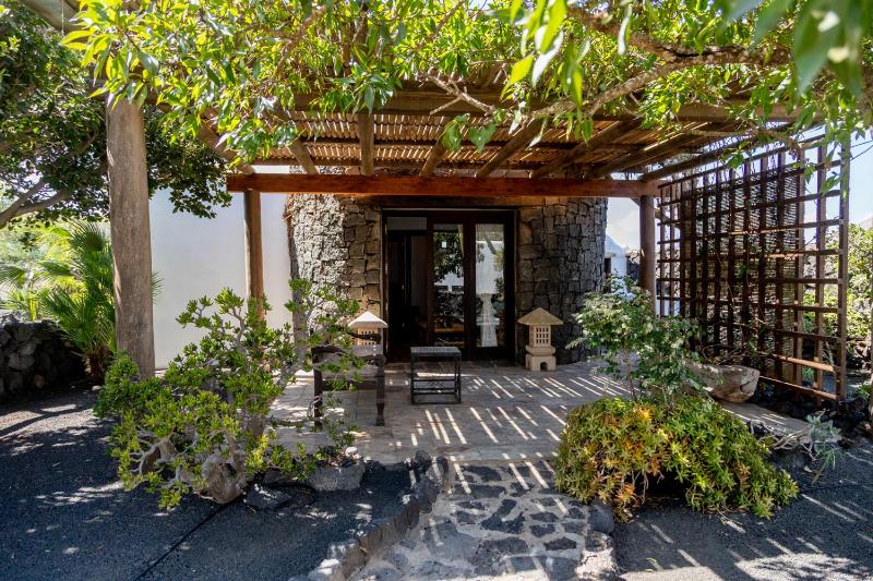 1 Bedroom villa with terrace image 3