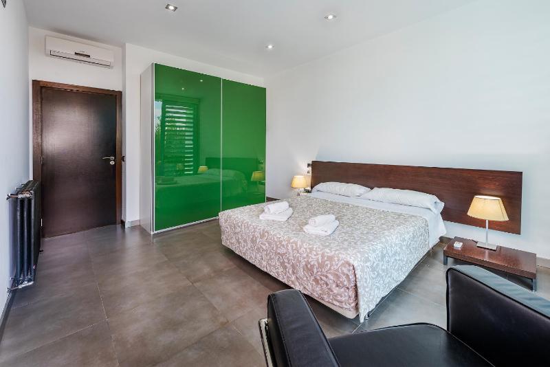 Villa Rockstar Alcudia - by EMERALD STAY - image 13