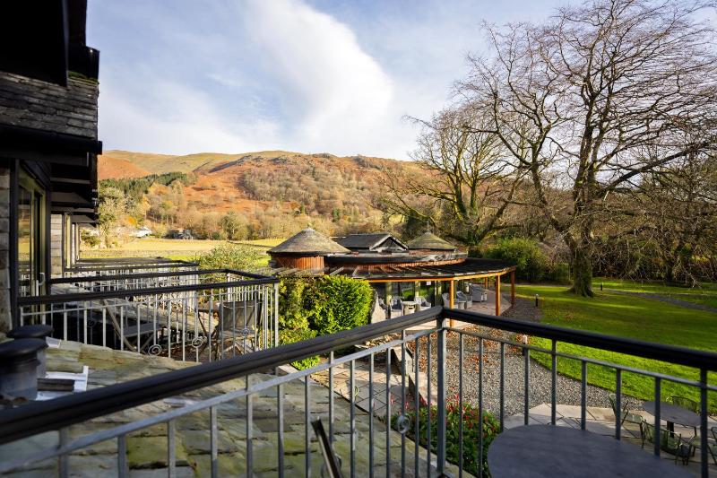 Deluxe Double Room image 3