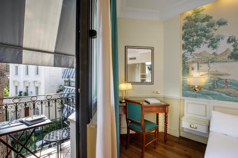 Standard Double Room image 4