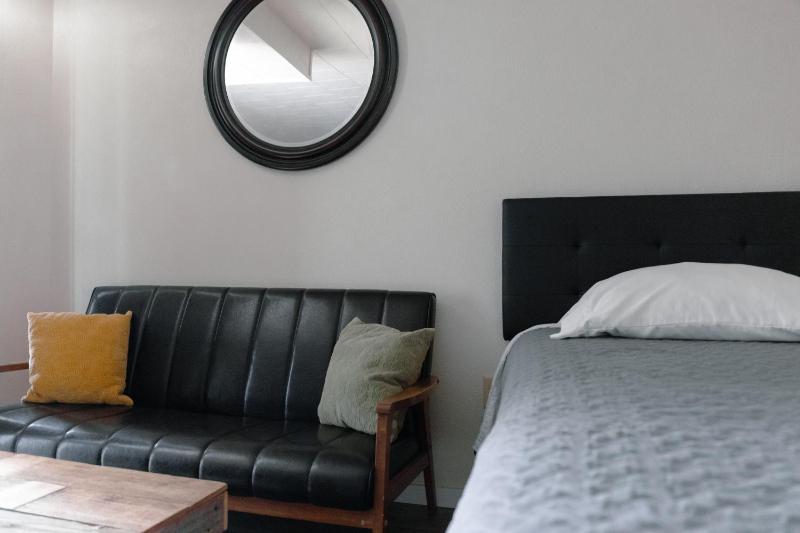 Deluxe Double Room image 4