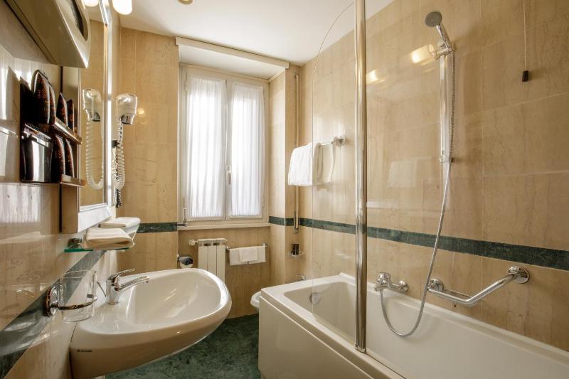 Superior Double or Twin Room image 2